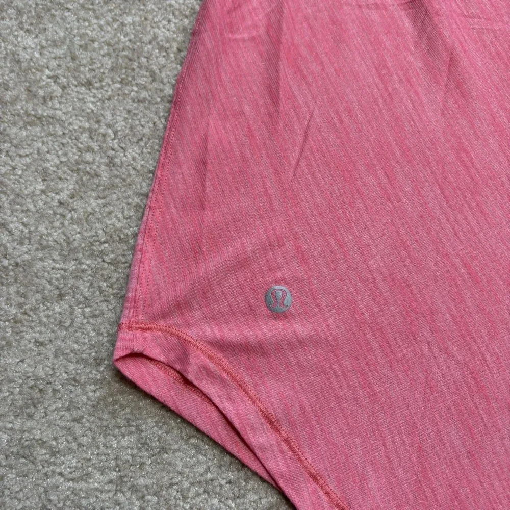 Lululemon‎ Shirt Womens 6 Pink Scoop Neck Short Sleeve Lightweight Yoga Tee